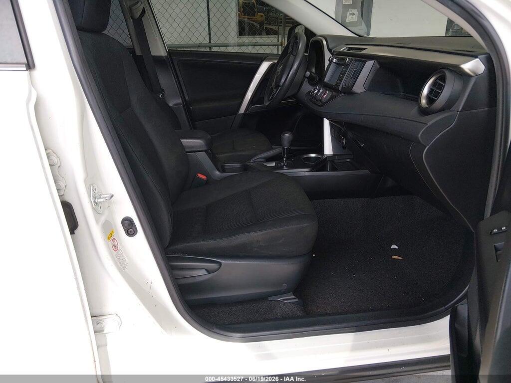 JTMZFREV6JJ202948 2018 TOYOTA RAV4 photo no. 5