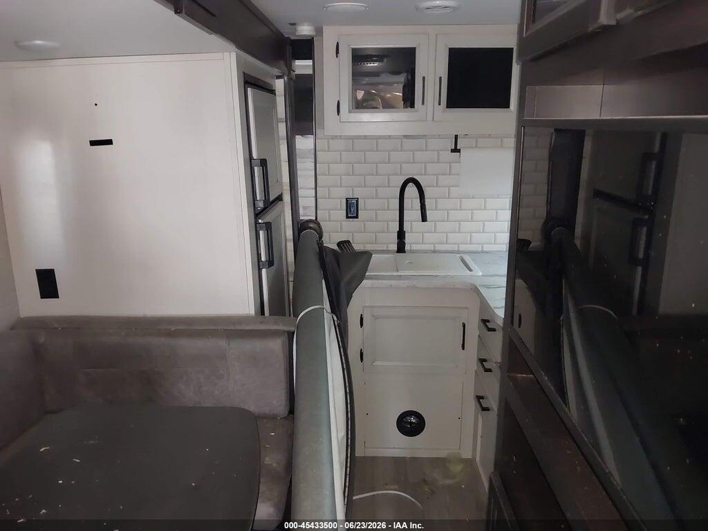 1UJBJ0BP8N1JS0601 2022 JAYCO JAY FEATHER photo no. 8