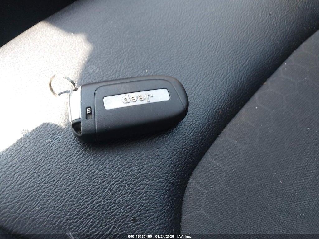 3C4NJDBB9KT696257 2019 JEEP COMPASS photo no. 11