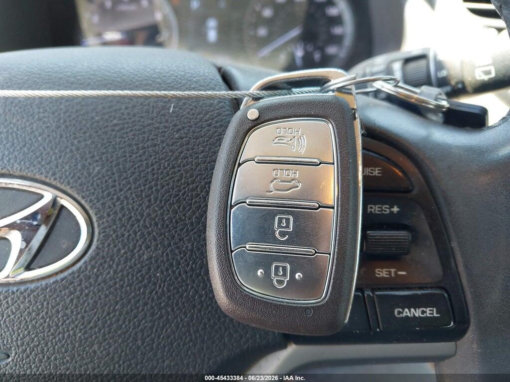 KM8J33A28HU461167 2017 HYUNDAI TUCSON photo no. 11