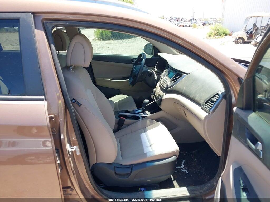 KM8J33A28HU461167 2017 HYUNDAI TUCSON photo no. 5