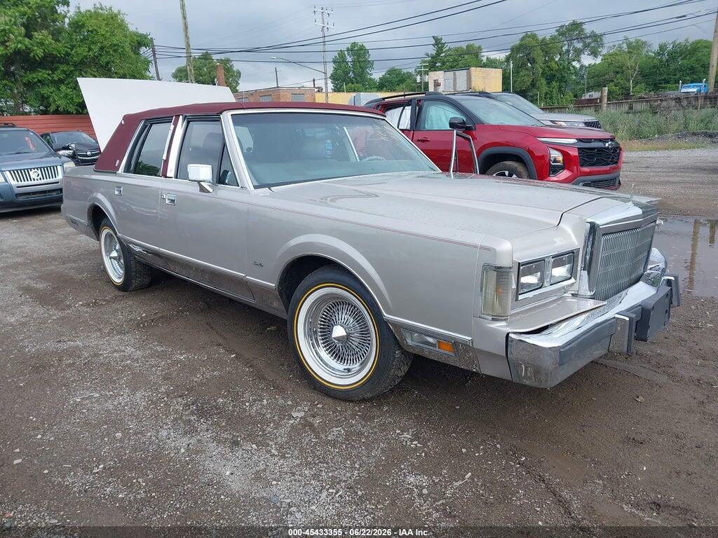 1LNBM82F2JY761673 1988 LINCOLN TOWN CAR photo no. 1