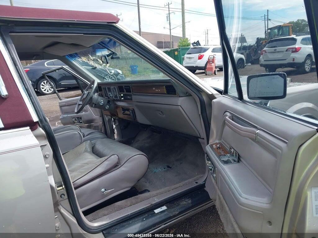1LNBM82F2JY761673 1988 LINCOLN TOWN CAR photo no. 5
