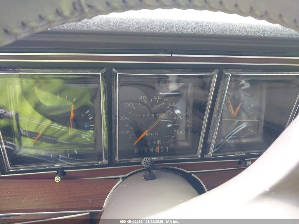 1LNBM82F2JY761673 1988 LINCOLN TOWN CAR photo no. 7