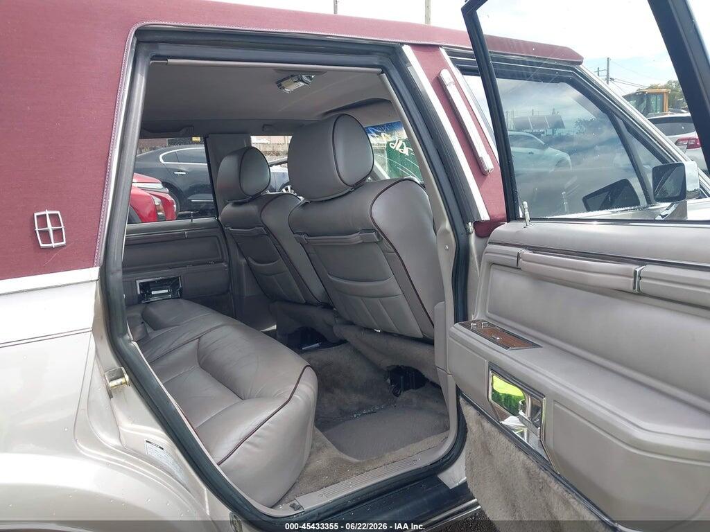 1LNBM82F2JY761673 1988 LINCOLN TOWN CAR photo no. 8