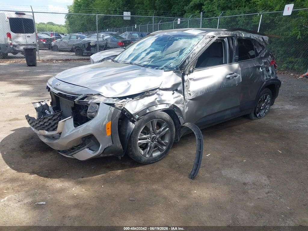 KNDEPCAA0M7213697 2021 KIA SELTOS photo no. 2