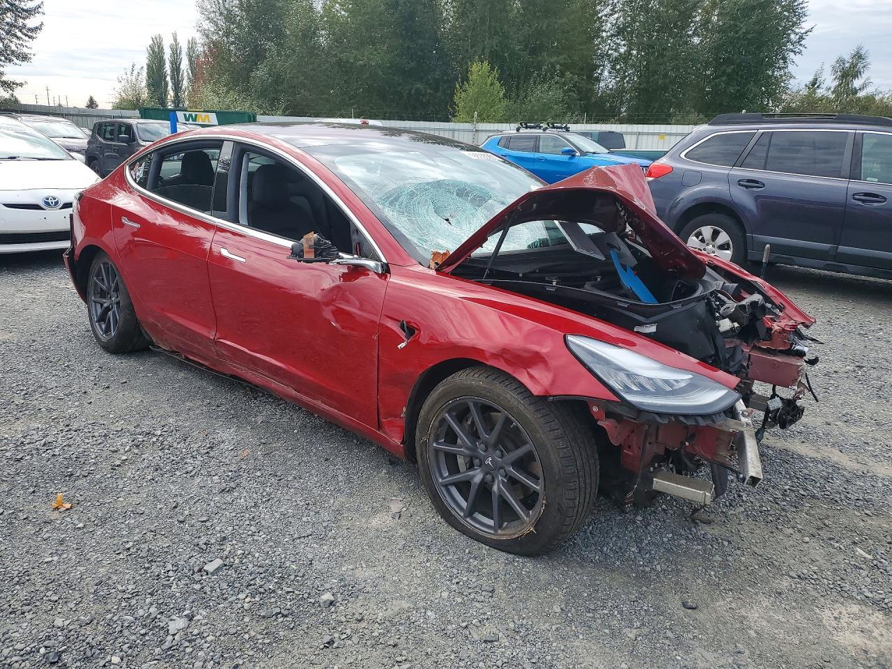 2018 TESLA MODEL 3 — Фото 4 из 13