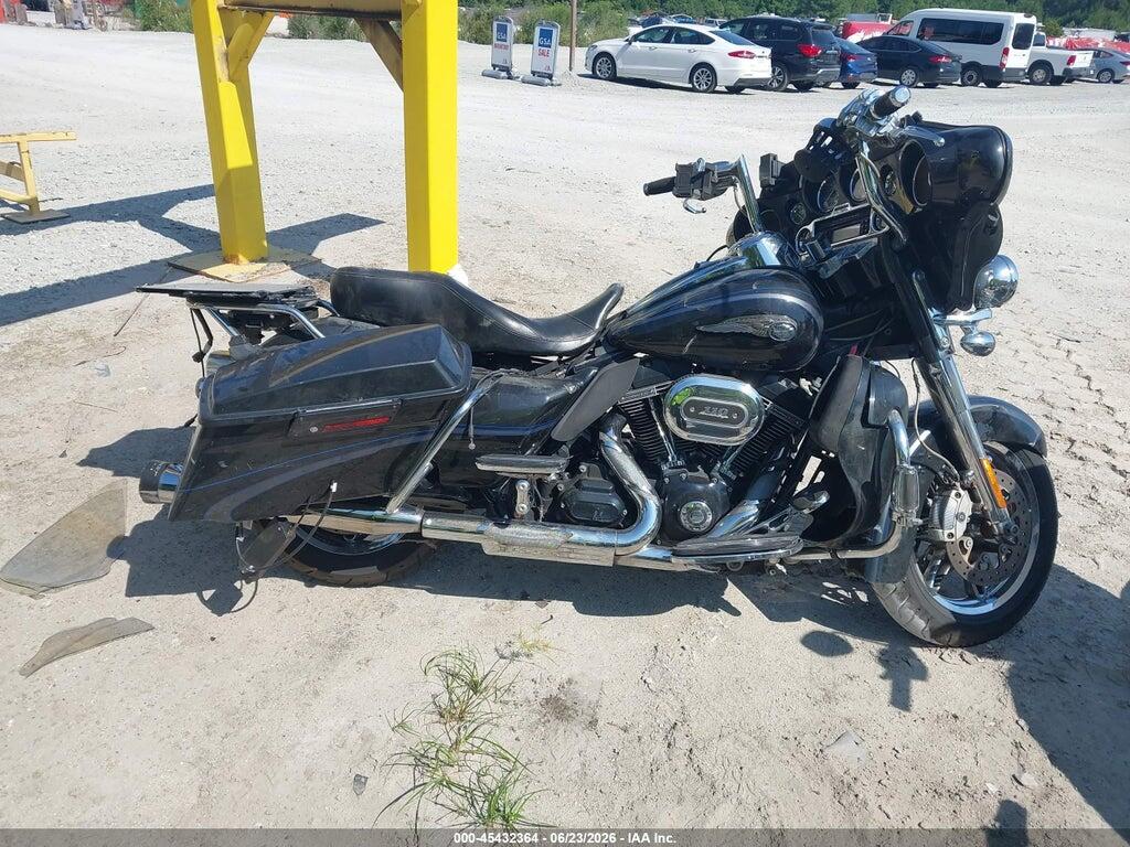 1HD1PR827DB954036 2013 HARLEY-DAVIDSON FLHTCUSE photo no. 11