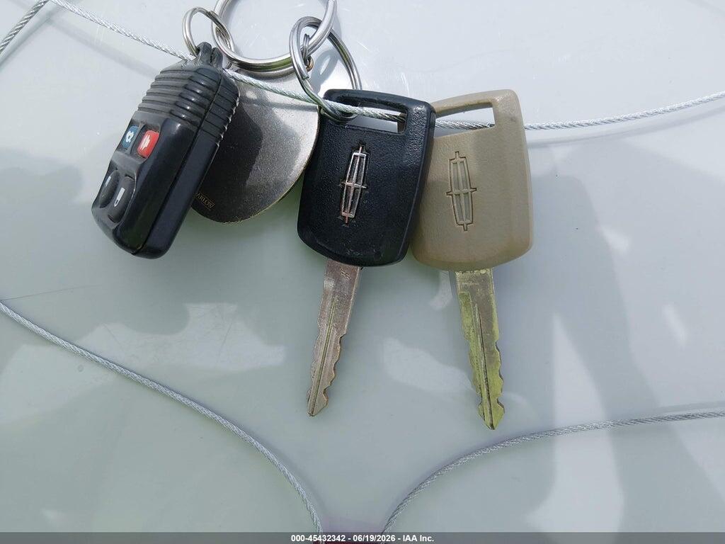 1LNHM81W27Y634121 2007 LINCOLN TOWN CAR photo no. 11