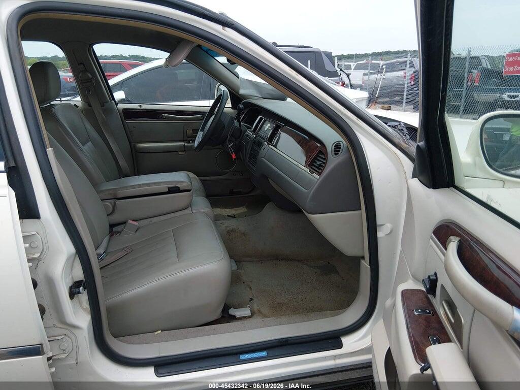 1LNHM81W27Y634121 2007 LINCOLN TOWN CAR photo no. 5