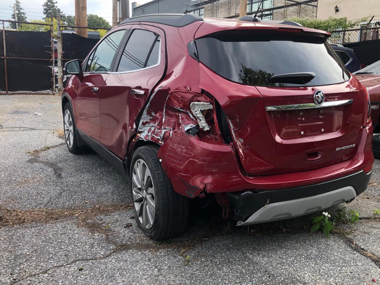 2019 BUICK ENCORE PREFERRED — Фото 3 из 14