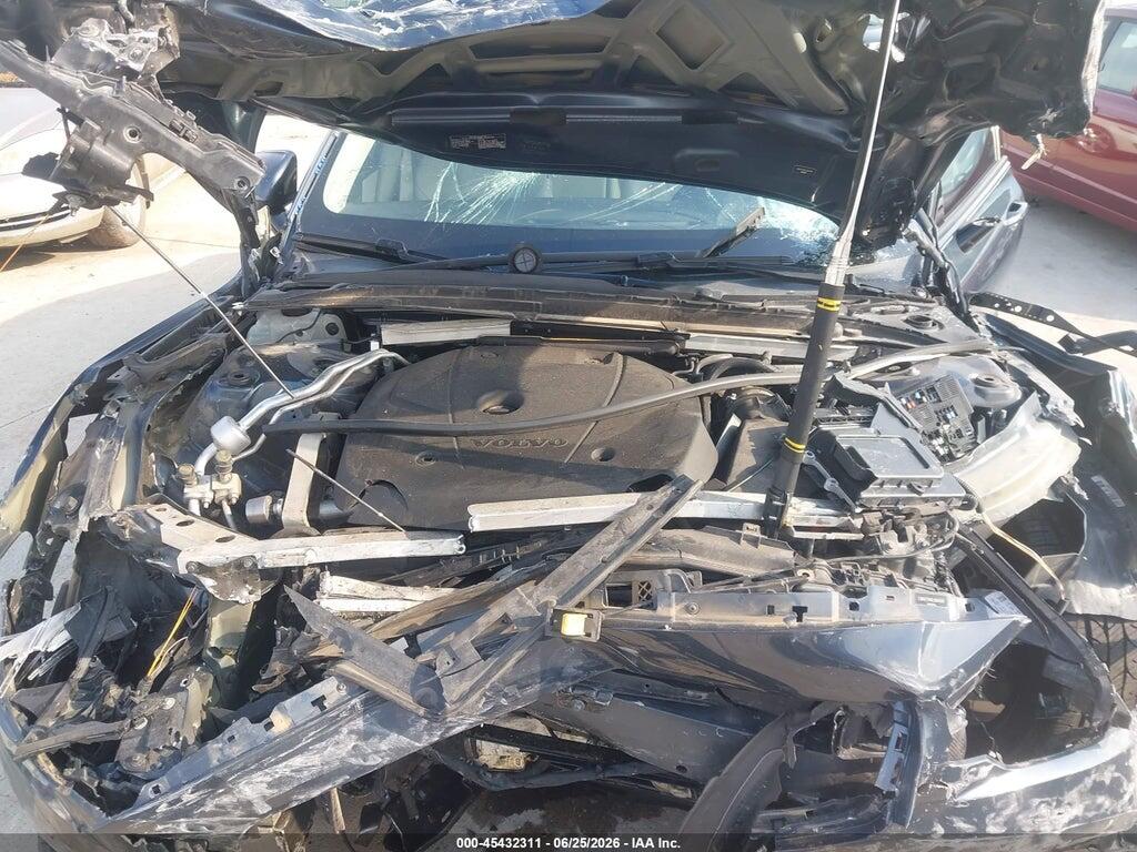 7JRA22TK6LG045691 2020 VOLVO S60 photo no. 10