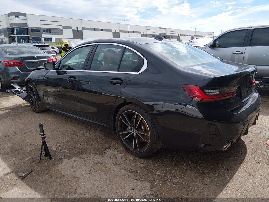 3MW69FF05R8E14210 2024 BMW 330I photo no. 3
