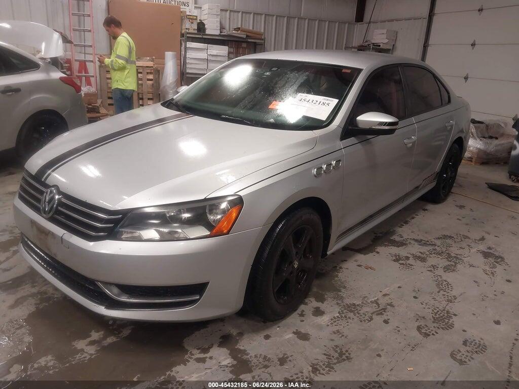 1VWAP7A3XEC006599 2014 VOLKSWAGEN PASSAT photo no. 2
