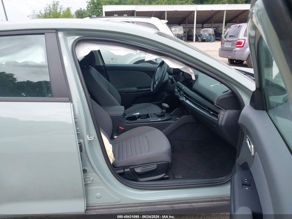 3KPFU4DE3SE225681 2025 KIA K4 photo no. 5
