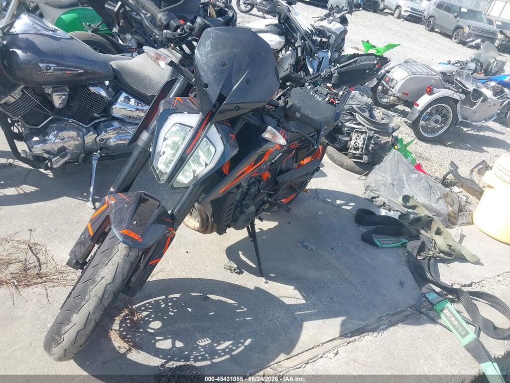 VBKTU9400PM849014 2023 KTM 890 photo no. 2