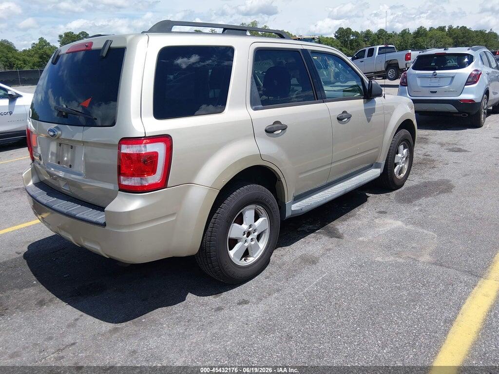 1FMCU9D77AKA10068 2010 FORD ESCAPE photo no. 4