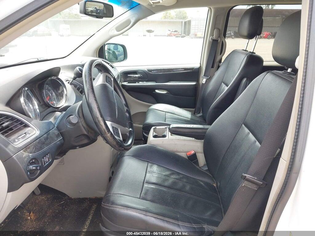 2C4RC1BG2ER325955 2014 CHRYSLER TOWN & COUNTRY photo no. 5
