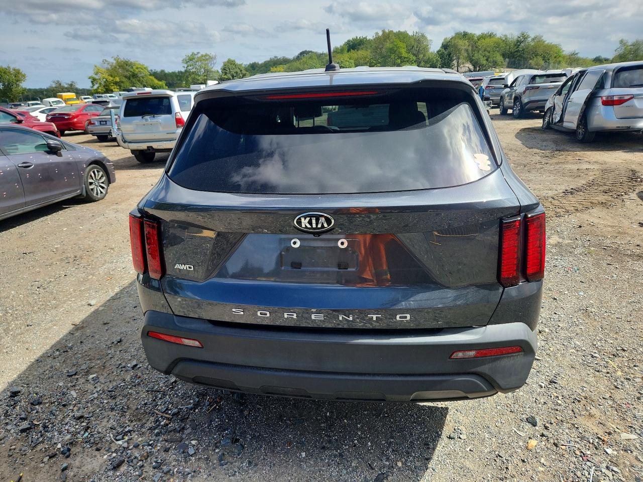 2021 KIA SORENTO LX — Фото 6 из 13