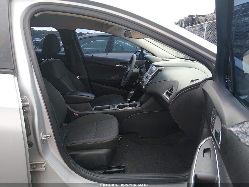 1G1BC5SM0J7208197 2018 CHEVROLET CRUZE photo no. 5