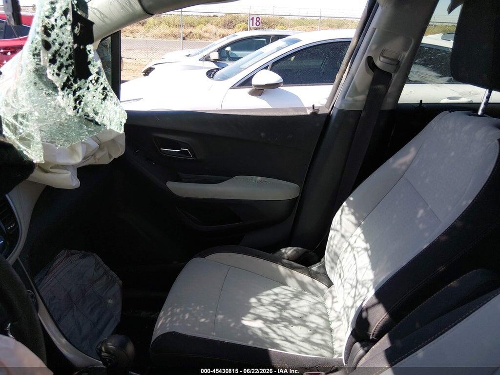 3GNCJNSB8HL266958 2017 CHEVROLET TRAX photo no. 5