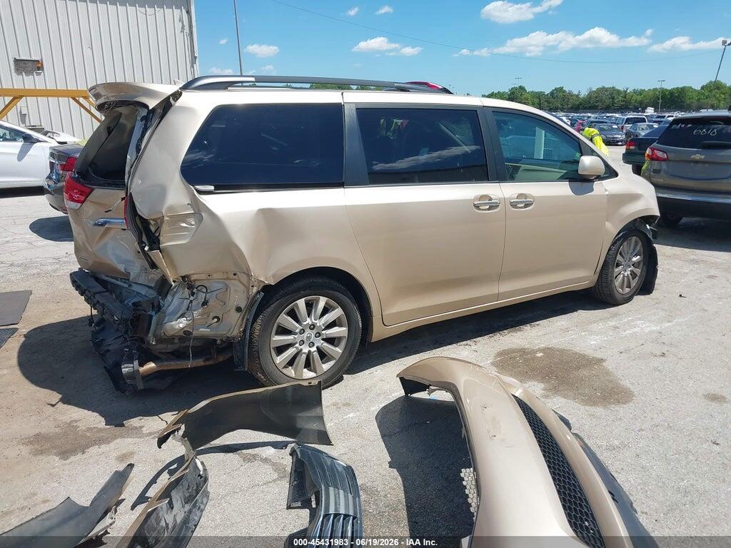 5TDYK3DC3BS009293 2011 TOYOTA SIENNA photo no. 4
