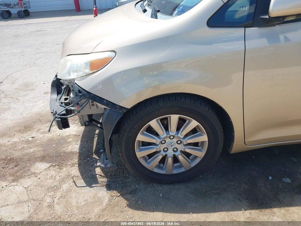 5TDYK3DC3BS009293 2011 TOYOTA SIENNA photo no. 6