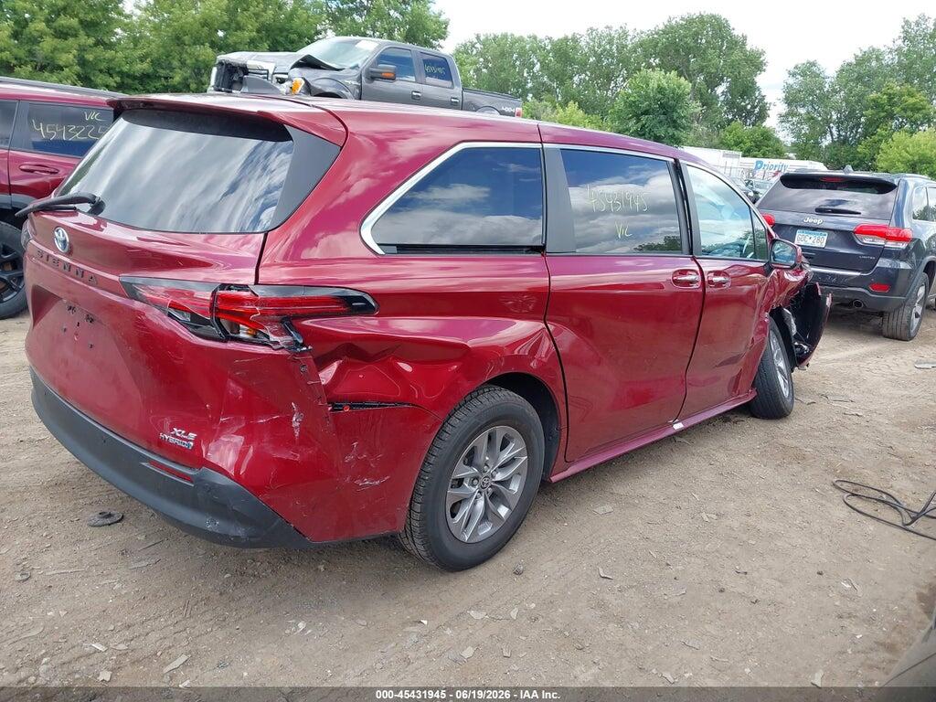 5TDYRKEC5NS126916 2022 TOYOTA SIENNA photo no. 4