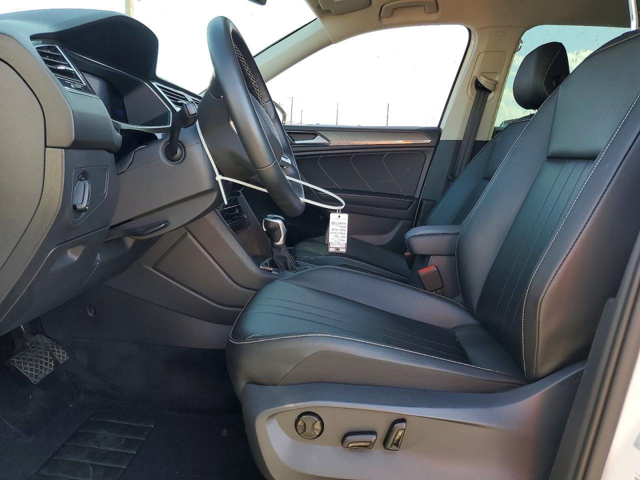 2022 VOLKSWAGEN TIGUAN SE — Фото 7 из 14