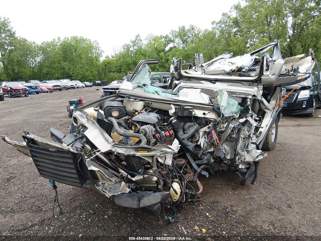 5GRGN23U44H117743 2004 HUMMER H2 photo no. 2