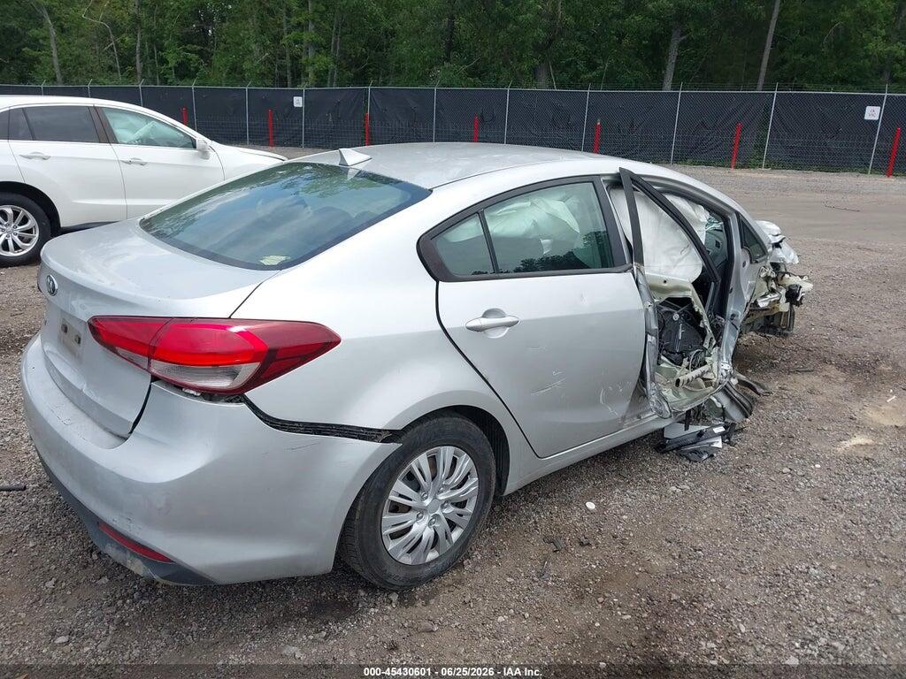 3KPFK4A78HE087849 2017 KIA FORTE photo no. 4