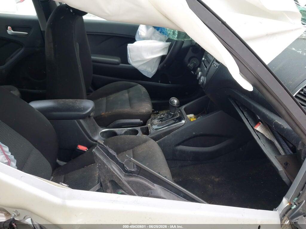3KPFK4A78HE087849 2017 KIA FORTE photo no. 5