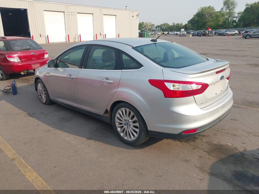 1FAHP3J21CL133049 2012 FORD FOCUS photo no. 3