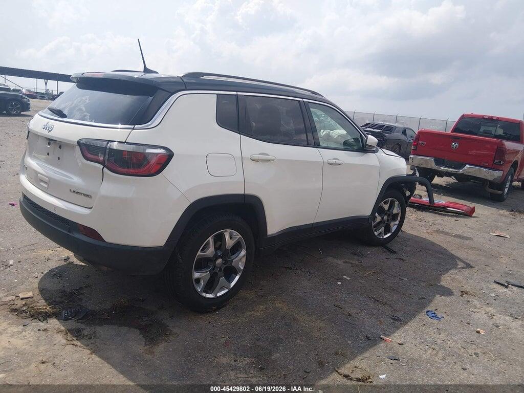 3C4NJDCB7JT442589 2018 JEEP COMPASS photo no. 4