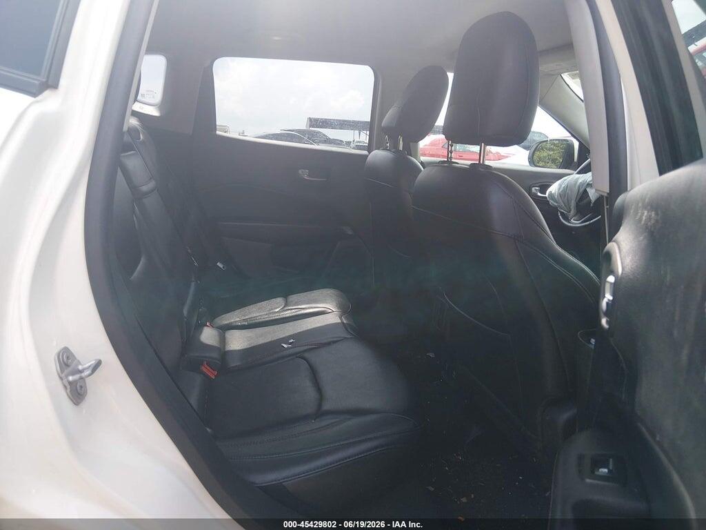3C4NJDCB7JT442589 2018 JEEP COMPASS photo no. 8