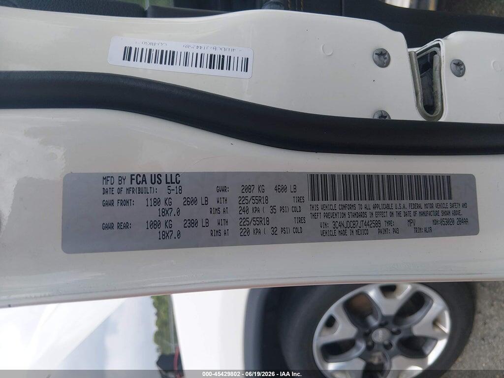 3C4NJDCB7JT442589 2018 JEEP COMPASS photo no. 9
