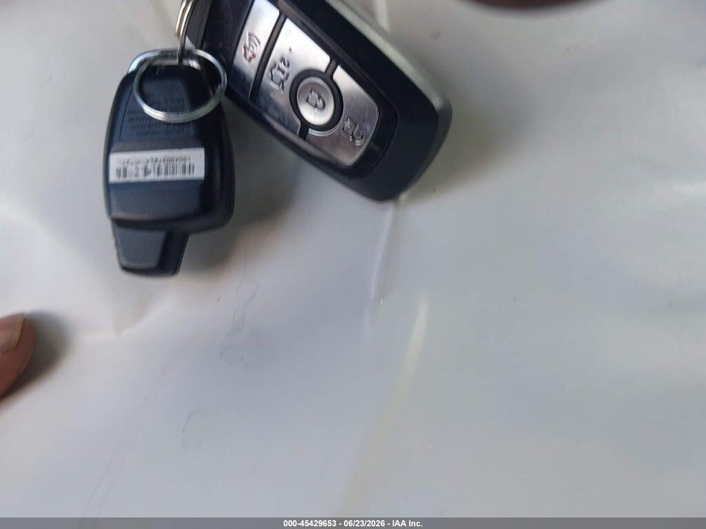 3FA6P0UU8JR145085 2018 FORD FUSION HYBRID photo no. 11