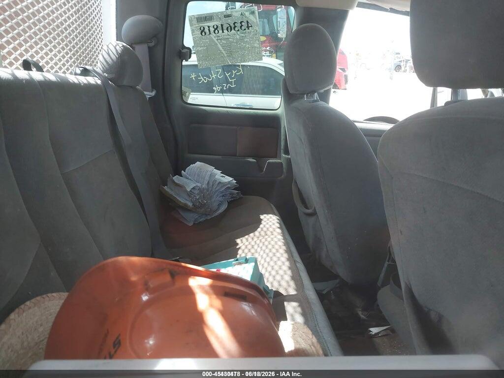 1GTHC29U36E254955 2006 GMC SIERRA 2500HD photo no. 8