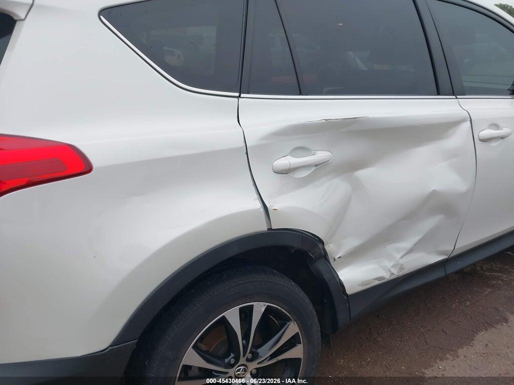 2T3YFREV4FW222068 2015 TOYOTA RAV4 photo no. 6