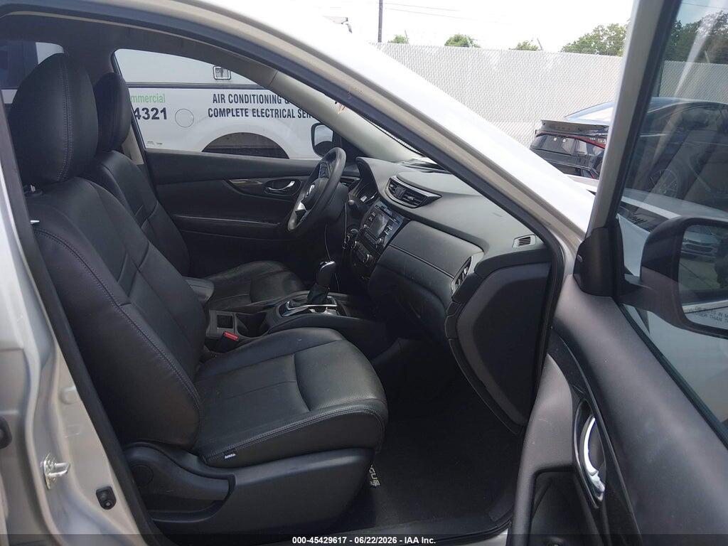 5N1AT2MT4HC888446 2017 NISSAN ROGUE photo no. 5