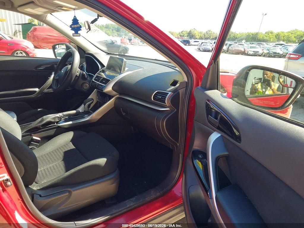 JA4AT4AA3LZ028136 2020 MITSUBISHI ECLIPSE CROSS photo no. 5