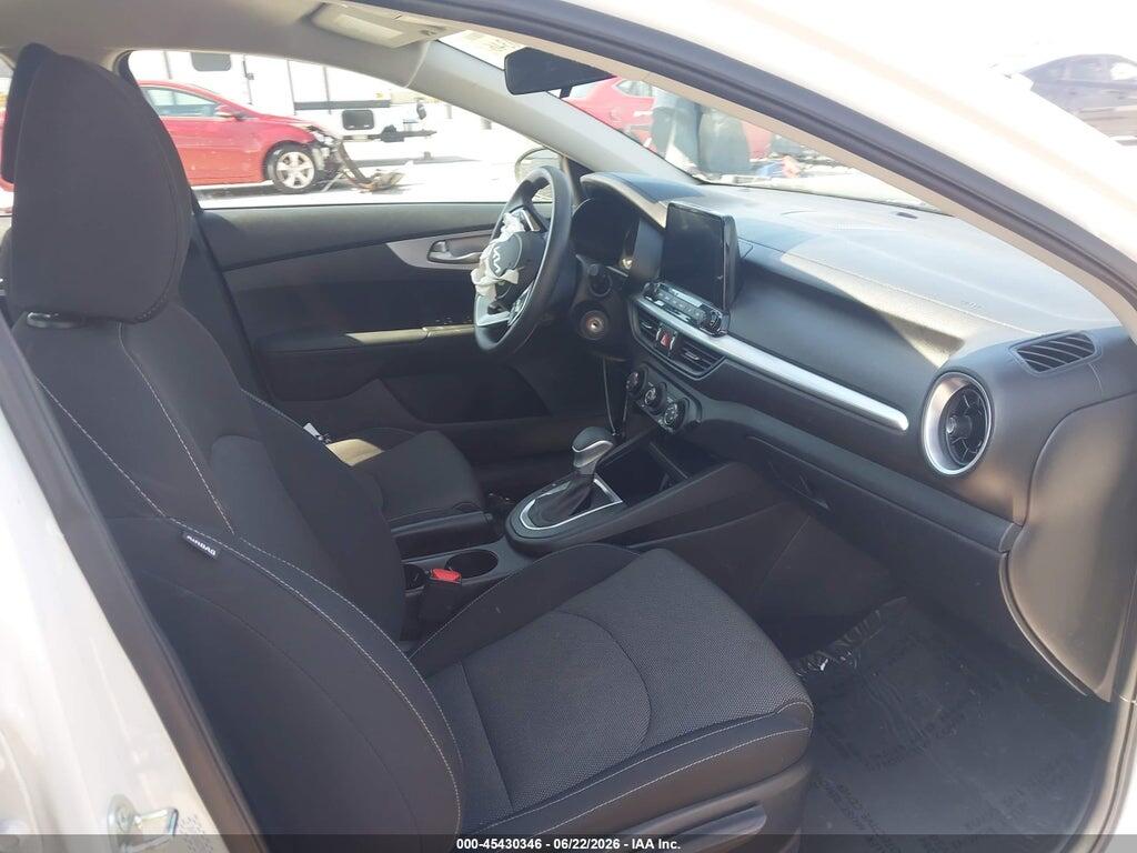 3KPF24AD7RE798773 2024 KIA FORTE photo no. 5