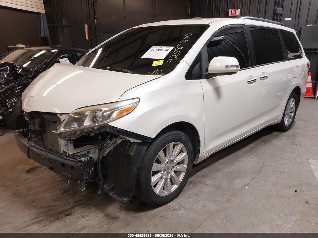 5TDDZ3DC4HS147699 2017 TOYOTA SIENNA photo no. 2