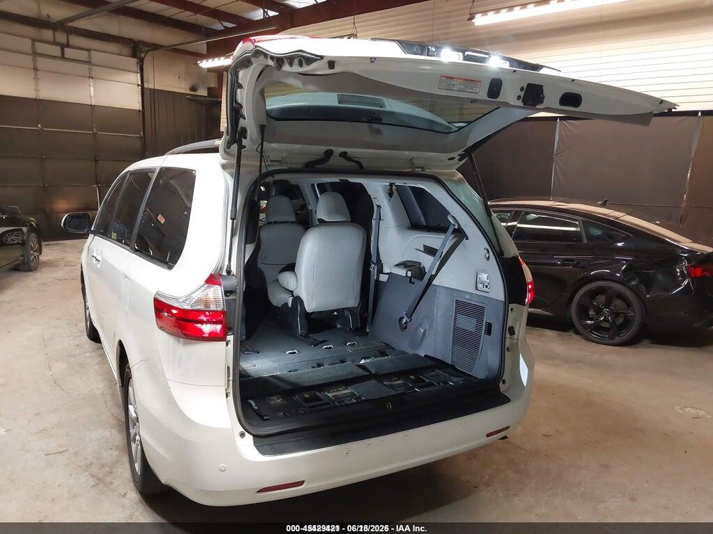 5TDDZ3DC4HS147699 2017 TOYOTA SIENNA photo no. 3