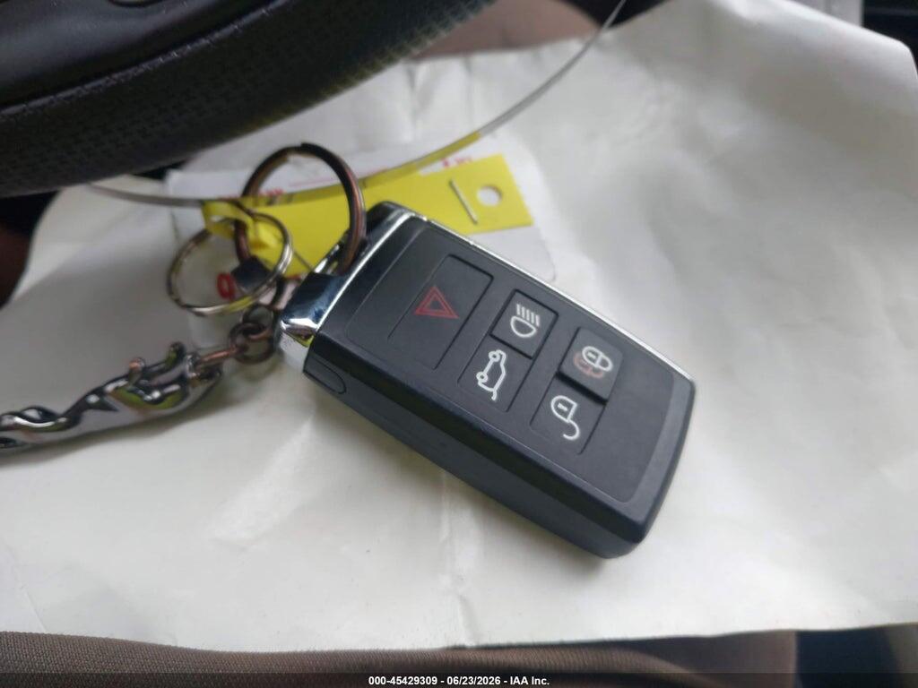 SADCZ2FE5SA750979 2025 JAGUAR F-PACE photo no. 11