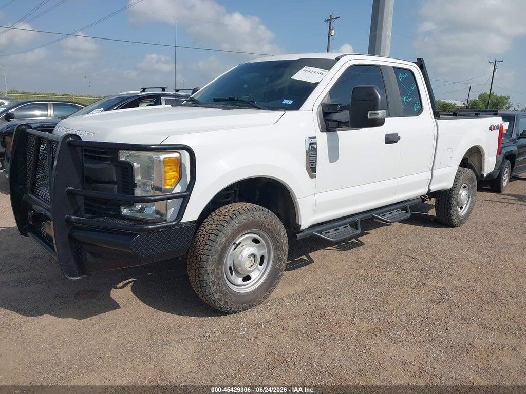 1FT7X2B64HEC16598 2017 FORD F-250 photo no. 2
