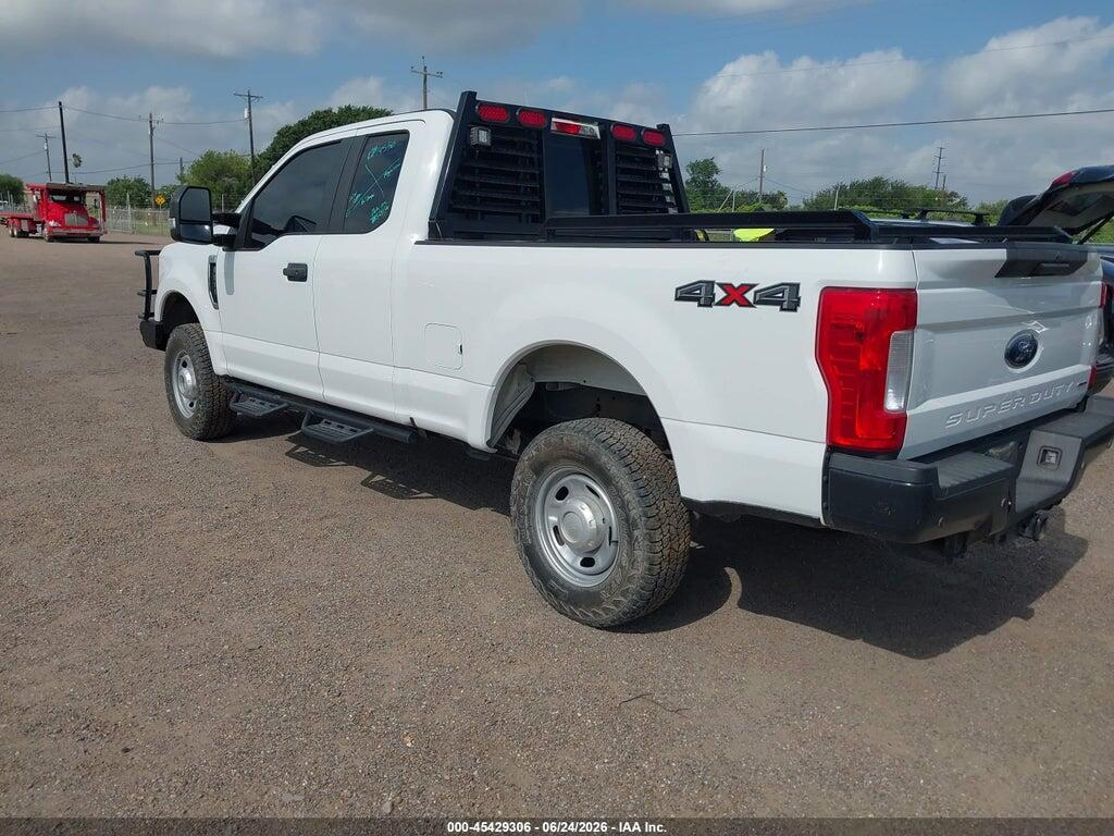 1FT7X2B64HEC16598 2017 FORD F-250 photo no. 3