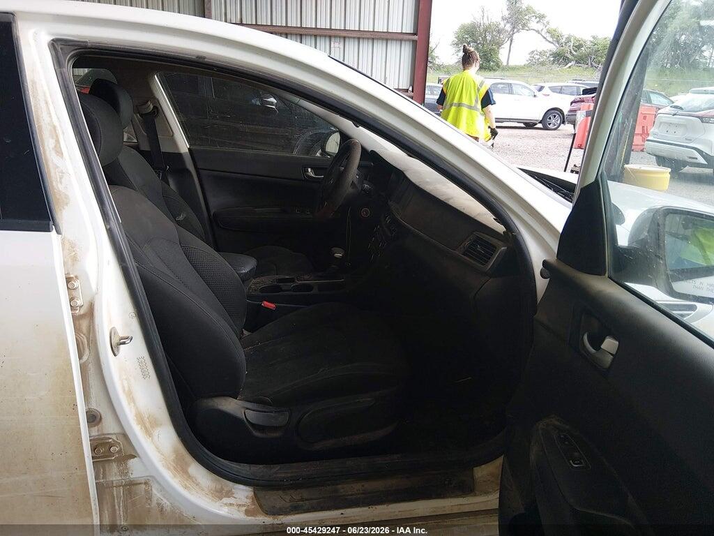 KNAGT4L36J5213278 2018 KIA OPTIMA photo no. 5