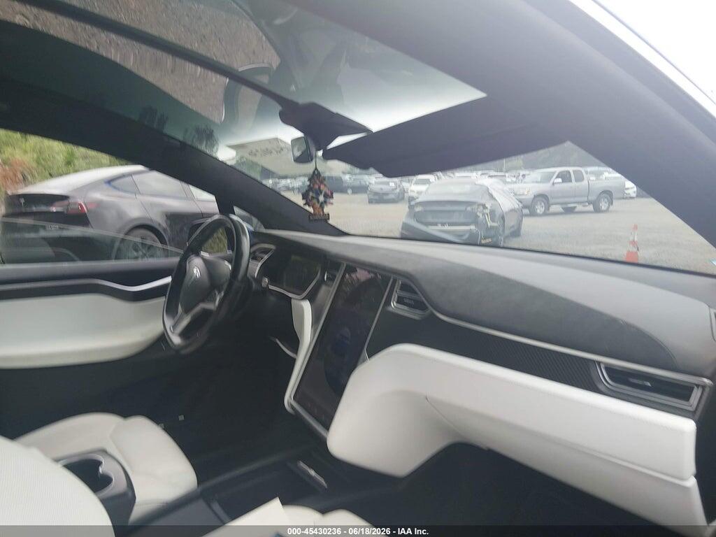 5YJXCBE25HF035545 2017 TESLA MODEL X photo no. 5