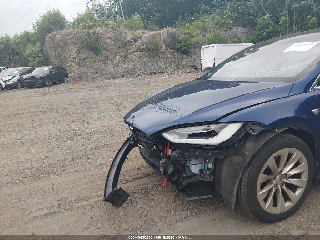 5YJXCBE25HF035545 2017 TESLA MODEL X photo no. 6